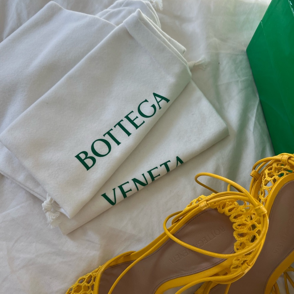 Bottega Veneta yellow mesh sandals size 36.5 - Picture 5 of 5